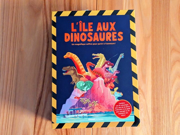 L'ile aux Dinosaures de  Marnie Willow et Madalina Andronic.
