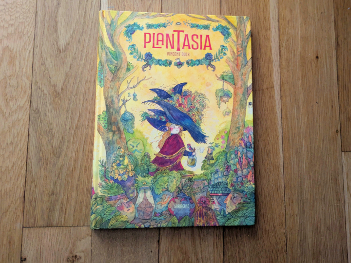Des illustrations magnifiques sont une invitation au voyage et à l’émerveillement